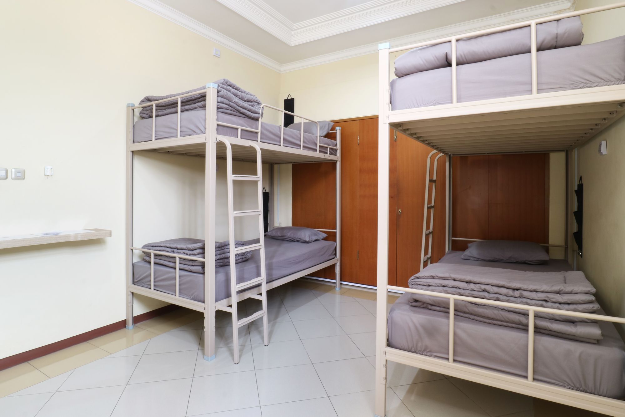 Maharani Guesthouse Tebet Syariah Jakarta Exterior photo